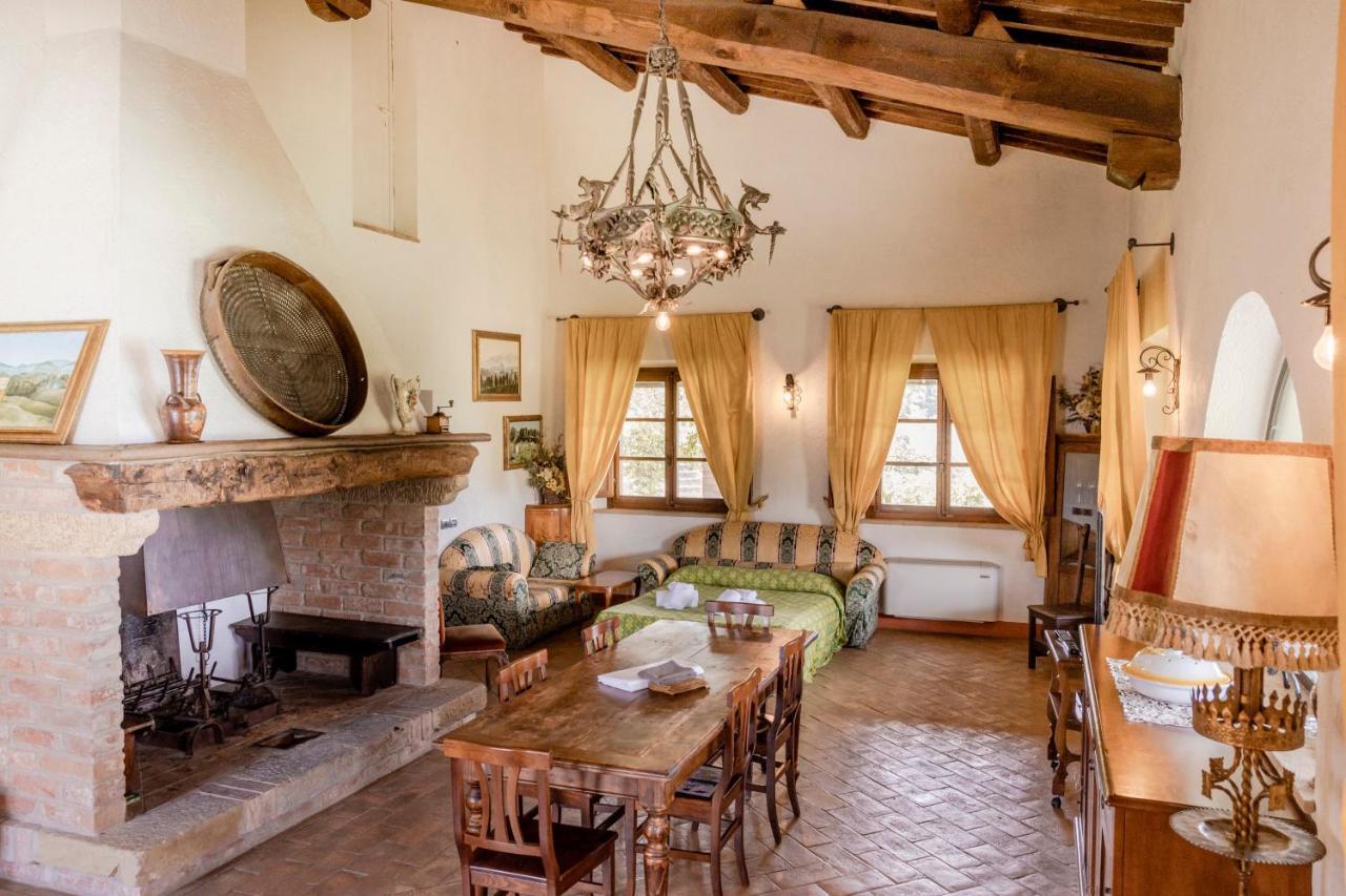 Agriturismo Il Serraglio Montepulciano Stazione Eksteriør billede